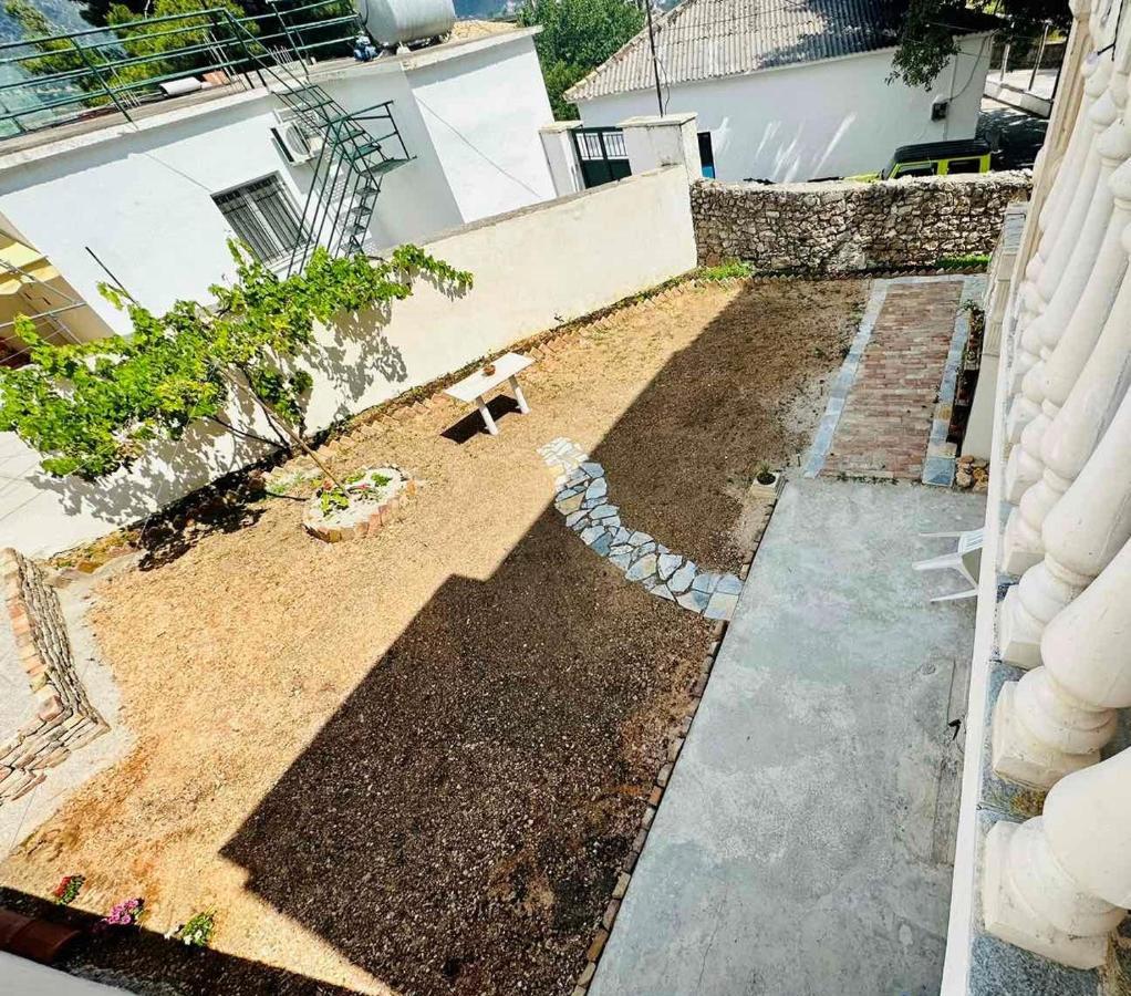 Villa Vista Himare Exterior photo