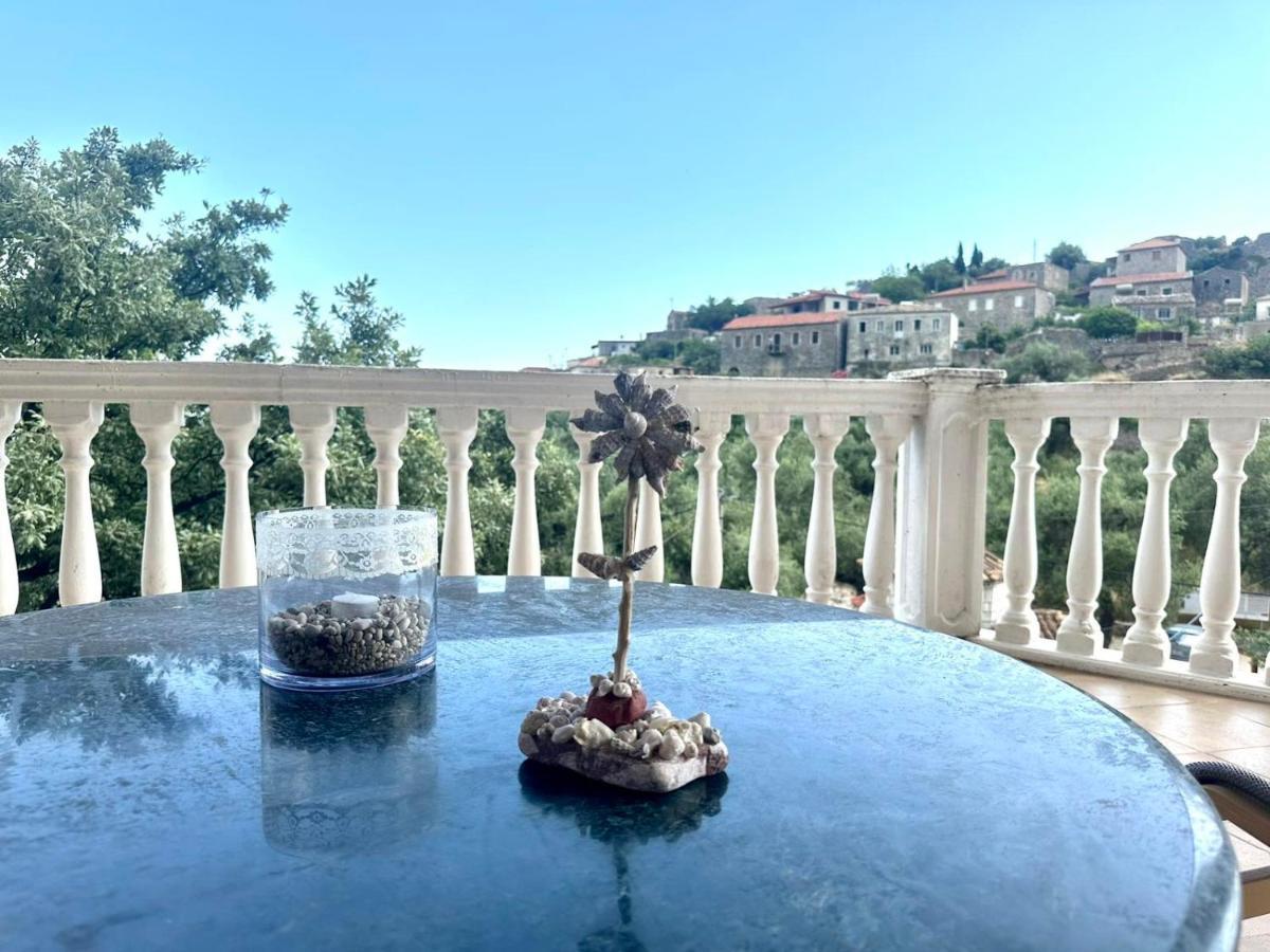 Villa Vista Himare Exterior photo