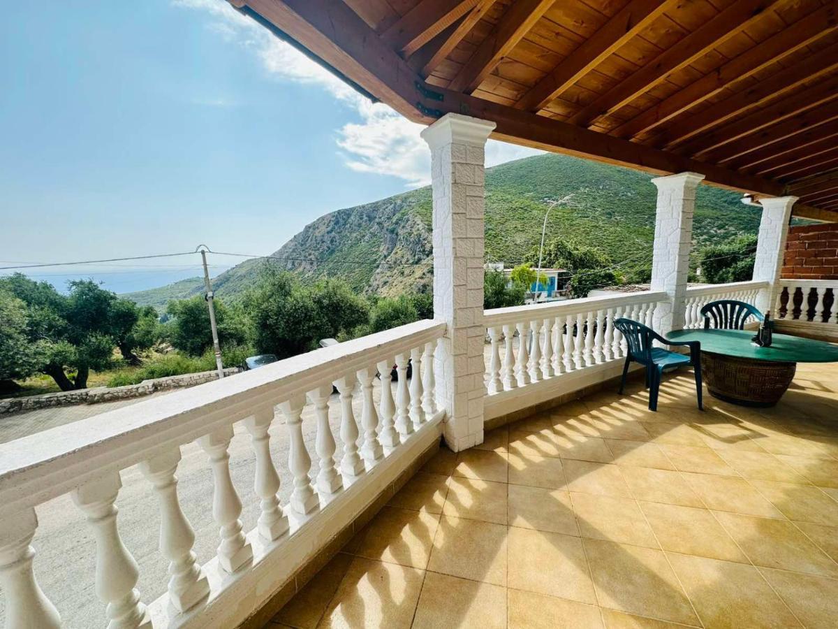 Villa Vista Himare Exterior photo