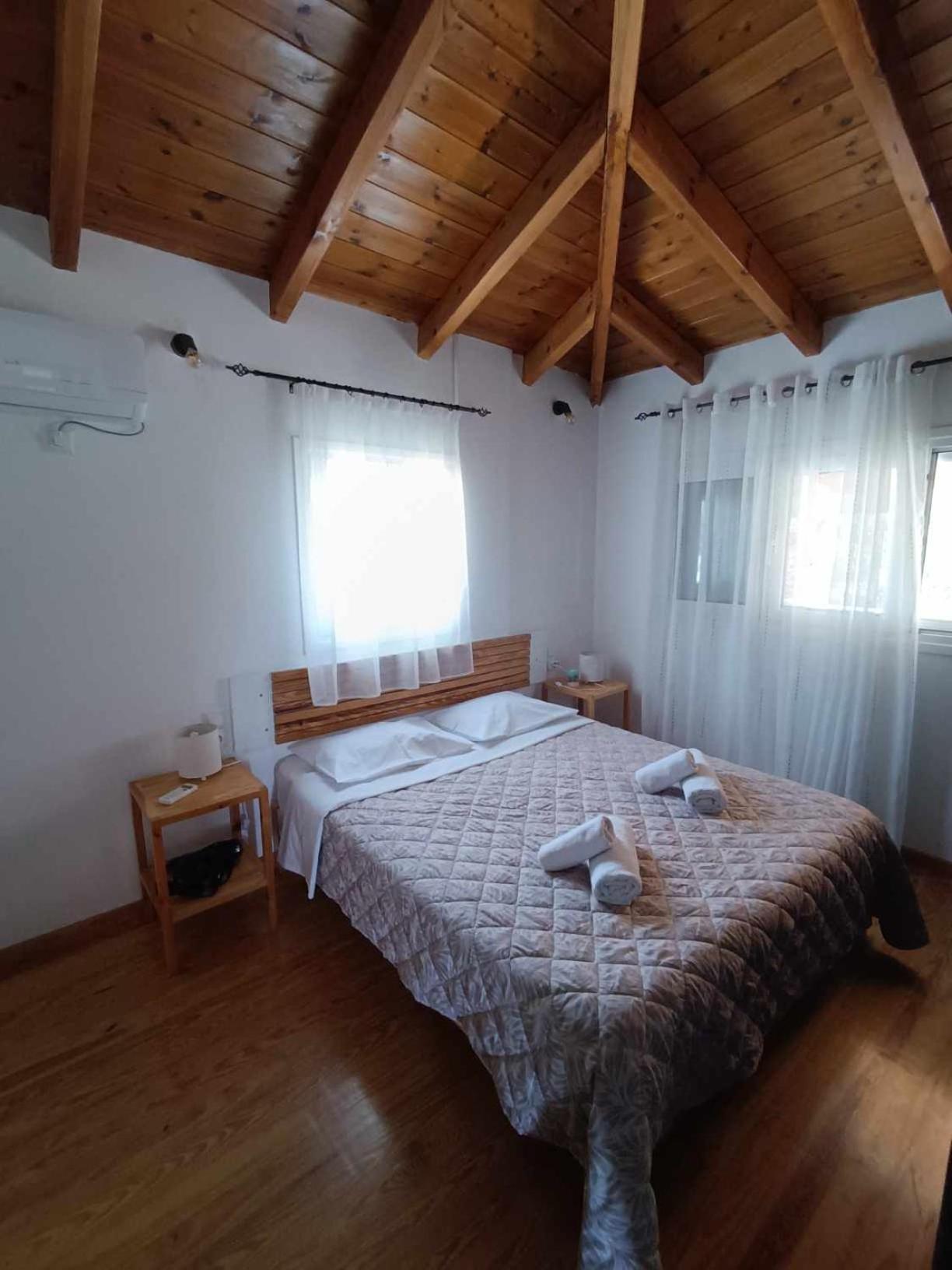 Villa Vista Himare Exterior photo